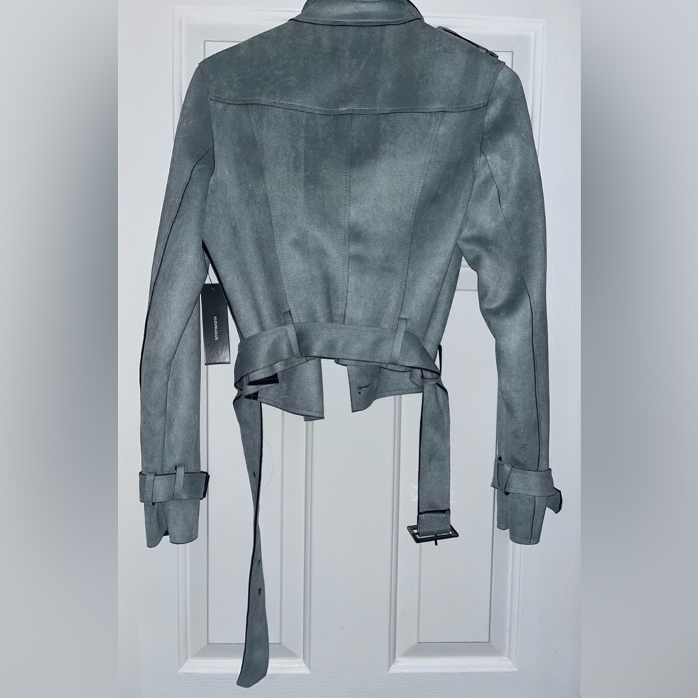 Lulu’s Edinburgh Slate Blue Suede Cropped Trench Coat - size small - Picture 3 of 9